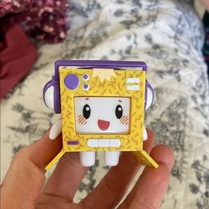 Lanky Box Yellow & Purple Collectible Toy Figure